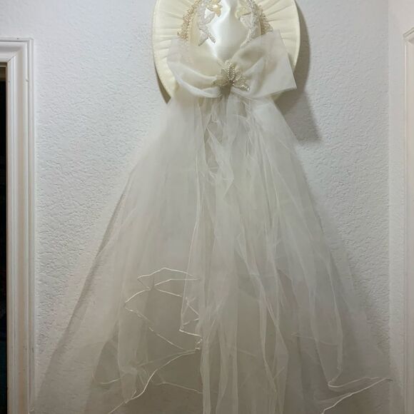 Vintage white beaded bridal hat with attachment tulle veil - Picture 2 of 10